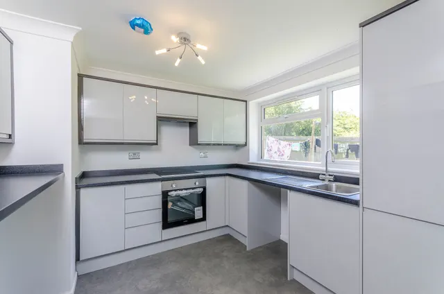 Northolt, UB5, photo 3