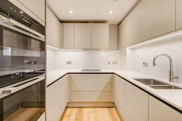 Photo 3 — 31, 219 Baker, Baker Street, Regent's Park, NW1 6XE