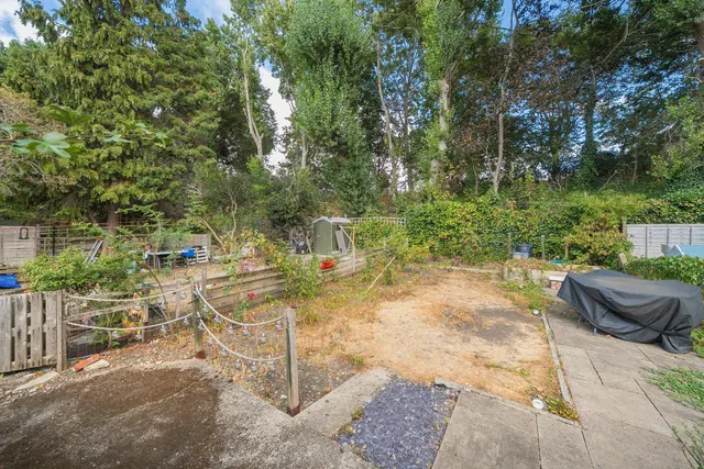 Photo 3 — Meadowview Road, SE6