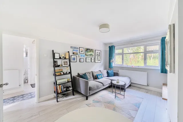 Meadowview Road, SE6, photo 1