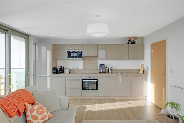 Cornmill Lane, Lewisham, SE13, photo 2