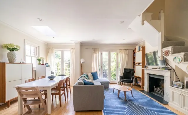 Photo 2 — Hestercombe Avenue, London, SW6