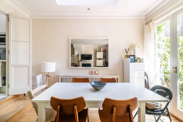 Photo 3 — Hestercombe Avenue, London, SW6