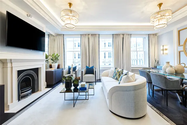 2 bedroom flat — Prince Of Wales Terrace, Kensington, London, W8
