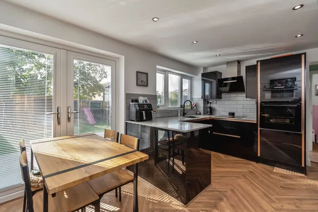 Langholm Drive, Heath Hayes, WS12, photo 3