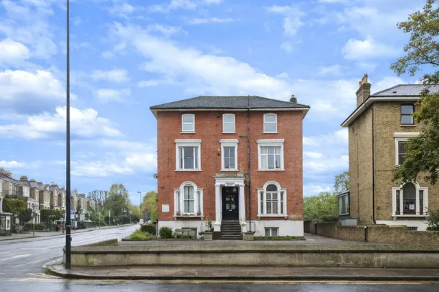 Lee High Road, London, SE13, photo 1