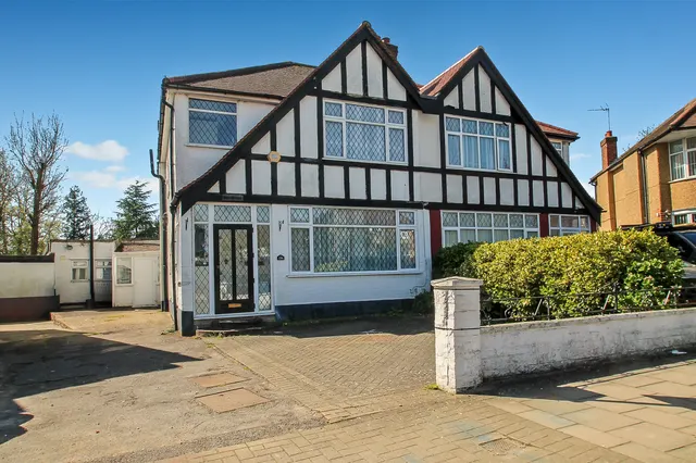 Cavendish Avenue, Harrow, HA1, photo 2