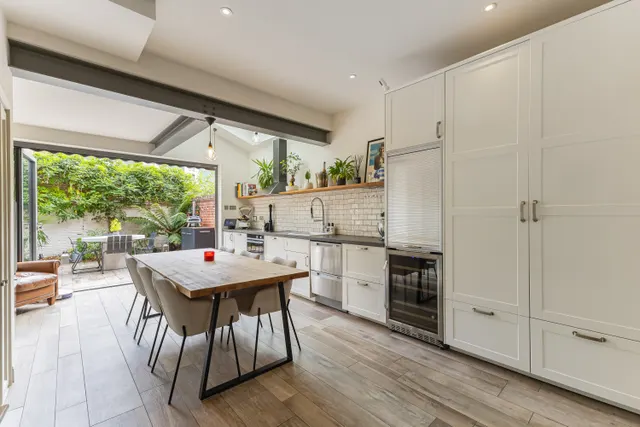 Priory Road, London, W4, photo 3