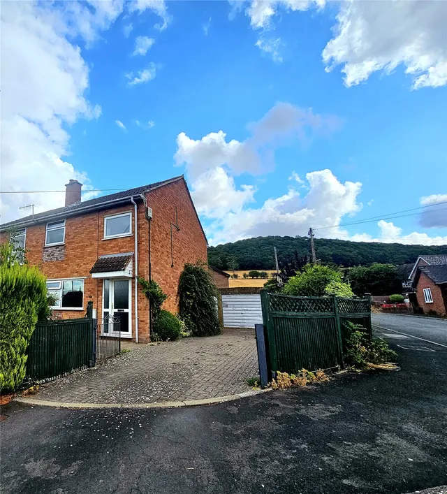 3 bedroom house — Digeddi Villas, Llanigon, Hereford, Powys, HR3 5PZ