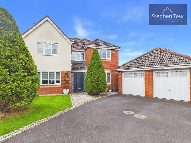 Tennyson Drive, Bispham, FY2, photo 1