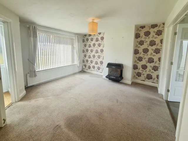 Photo 2 — Cleeve Mount, Loughborough, Leicestershire, LE11