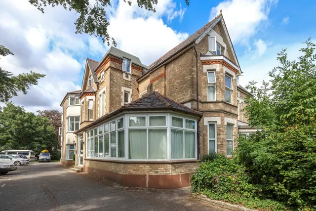 Christchurch Road, Bournemouth, photo 1