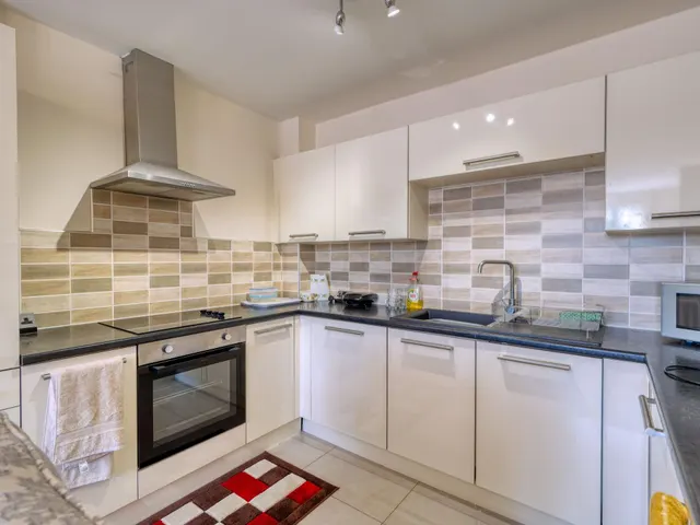 Grove Court, Worksop, S80, photo 2
