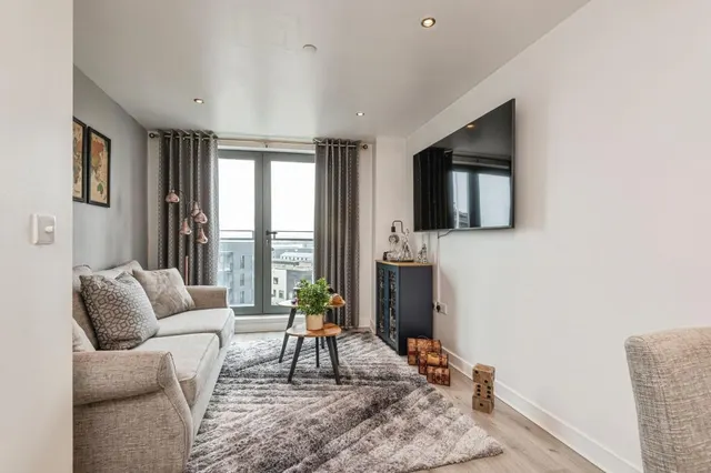 Cross Green Lane, Leeds, LS9, photo 1