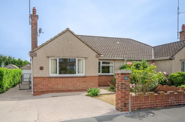 Oakdale Close, Downend, BS16, photo 1
