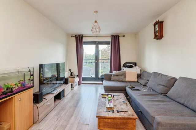 Photo 2 — Hogg Lane, Grays, Essex, RM17