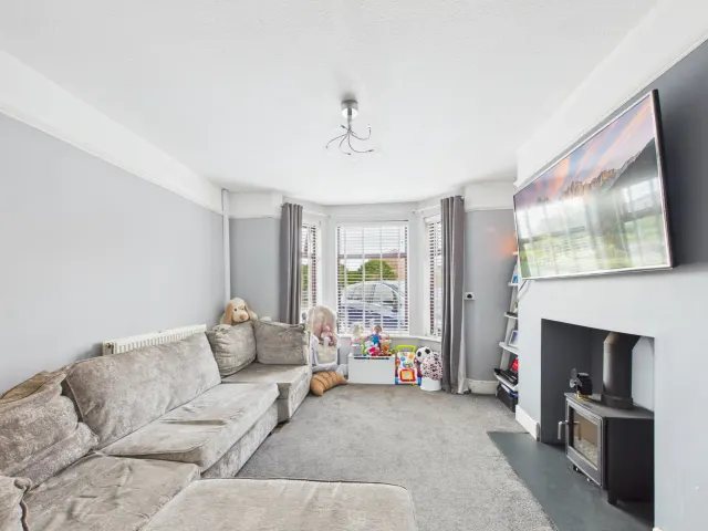 Victoria Road, South Oulton Broad, photo 3