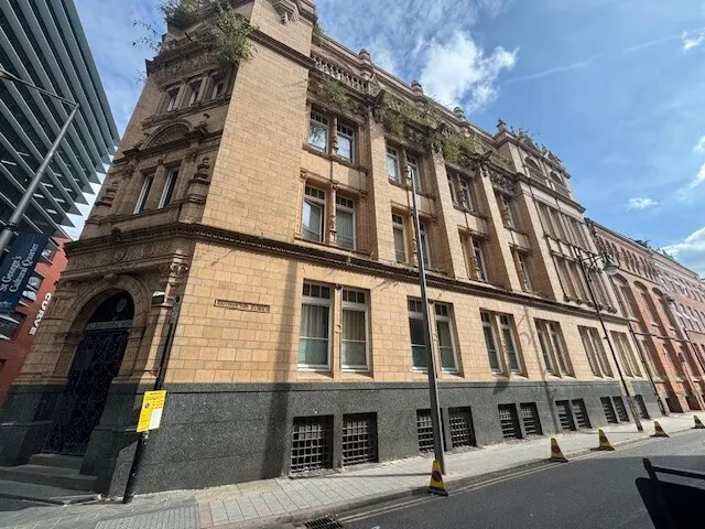 2 bedroom flat — Alexandra House, Rutland Street, LE1