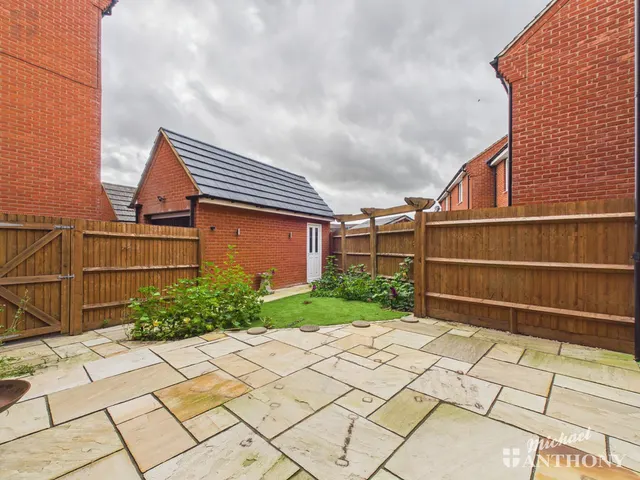 The Warren, Aylesbury, HP18, photo 3