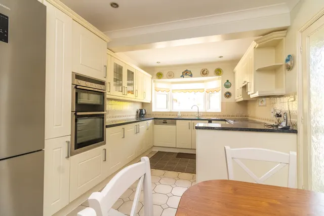 Photo 3 — Pulford Drive, Thurnby, Leicester, Leicester, LE7 9UQ