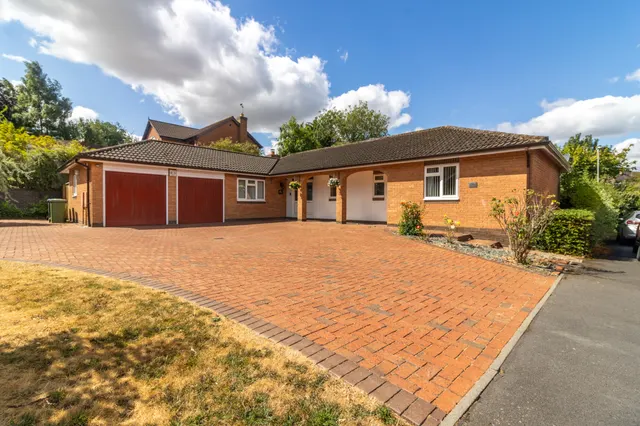 Pulford Drive, Thurnby, Leicester, Leicester, LE7 9UQ, photo 1