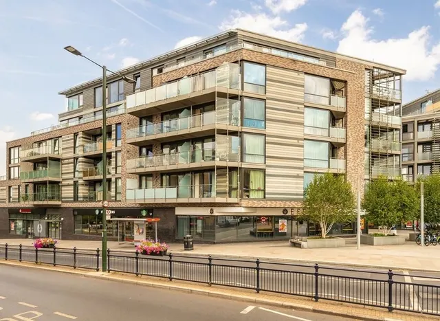 London Road, TW1, photo 1