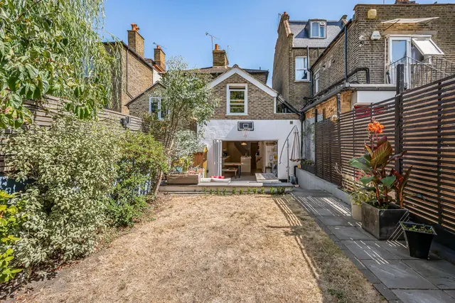 High Street, Hampton Wick, Richmond Upon, Thames, KT1 4DG, photo 1