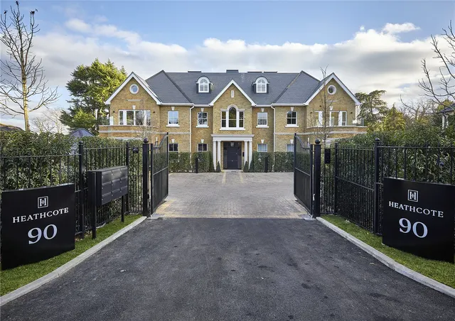 Camlet Way, Hadley Wood, Hertfordshire, EN4 0NX, photo 1