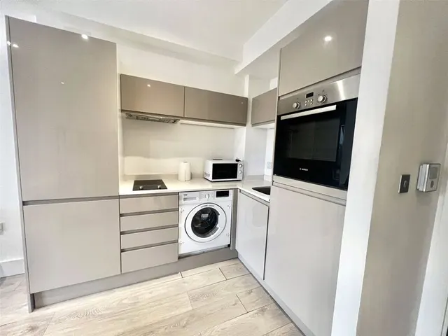 Photo 3 — Clarendon Road, Watford, Hertfordshire, WD17
