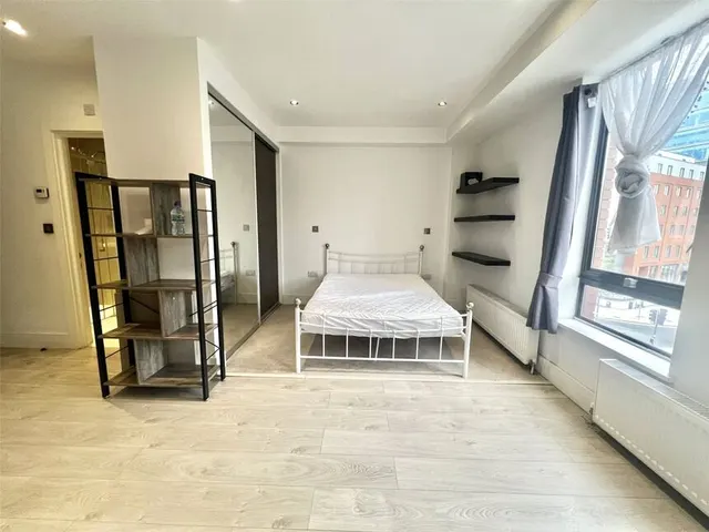 Clarendon Road, Watford, Hertfordshire, WD17, photo 1