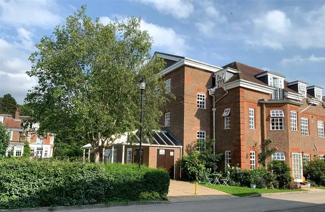 Castle Village, Berkhamsted, photo 1