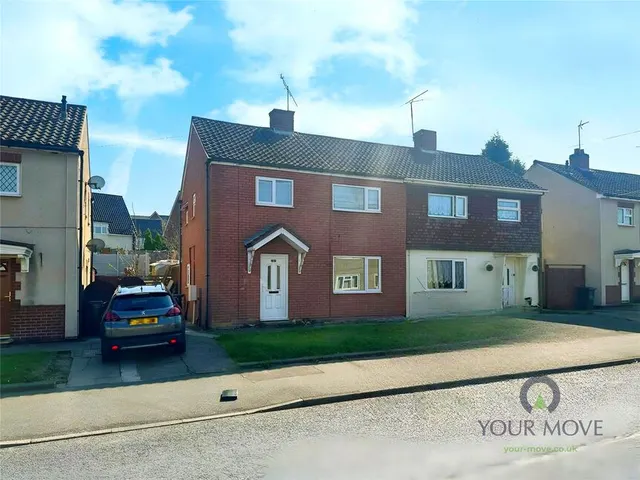 3 bedroom house — Middlepark Road, Dudley, West Midlands, DY1