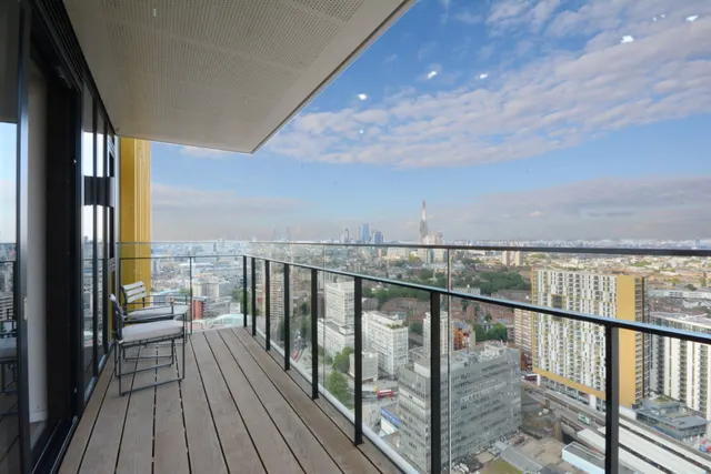 Photo 3 — Apartment 3301, One The Elephant, 1 St Gabriel Walk, London