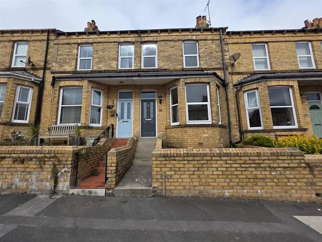 Mayville Avenue, Scarborough YO12 7NP, photo 1