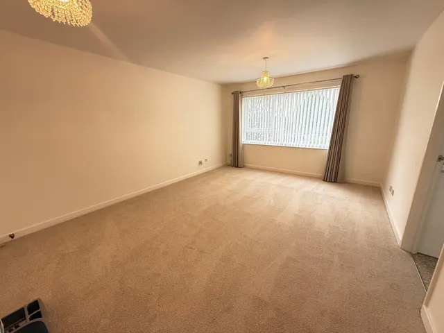 Burrows Court, NN3, photo 1