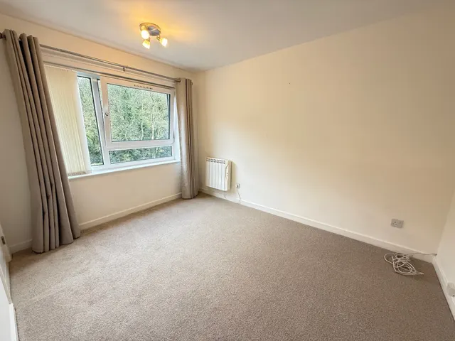 Photo 3 — Burrows Court, NN3