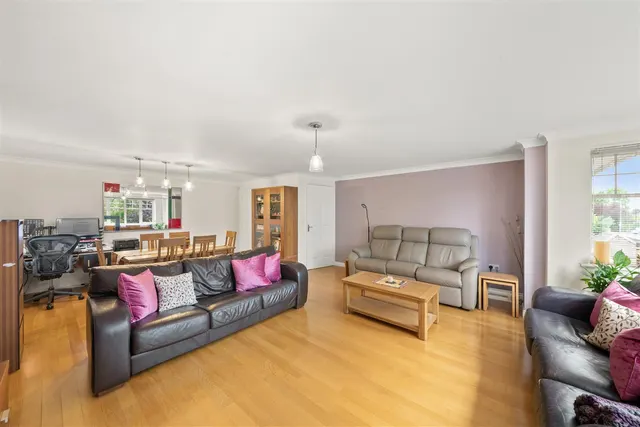 Fairfield Road, Uxbridge, photo 2