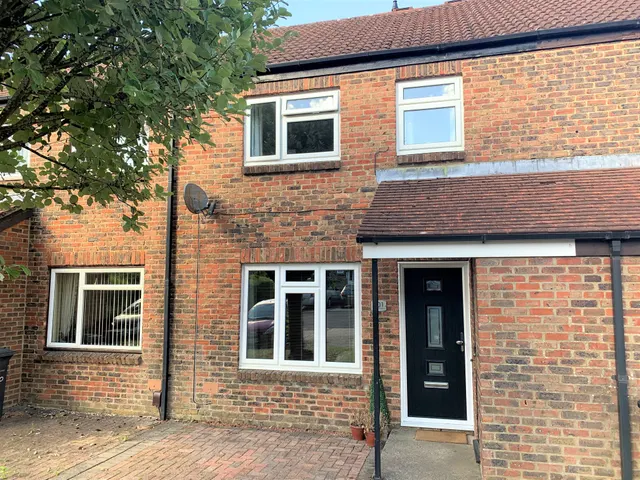 Copland Close, Basingstoke, photo 1