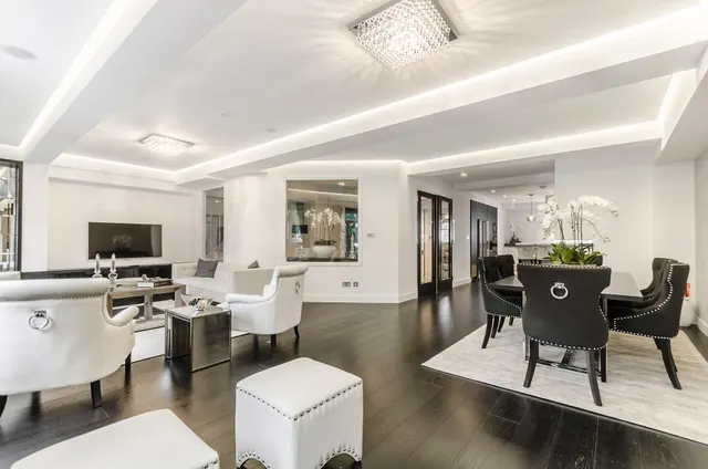 Flat 11, 192 Queens Gate, London, photo 1