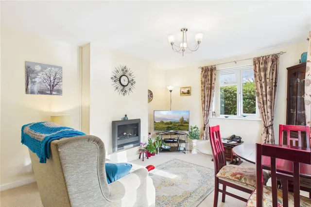 Andrews Close, Theale, RG7, photo 2