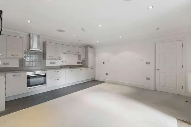 Photo 2 — Royal Parade, Cheltenham, Gloucestershire, GL50 3AY