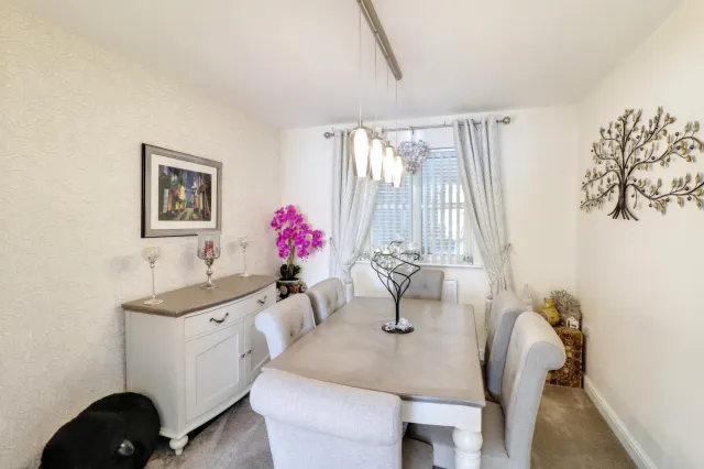 Malpas Close, Sandbach, photo 3