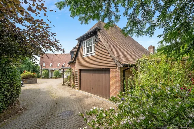 Salisbury Street, Shaftesbury, SP7, photo 2