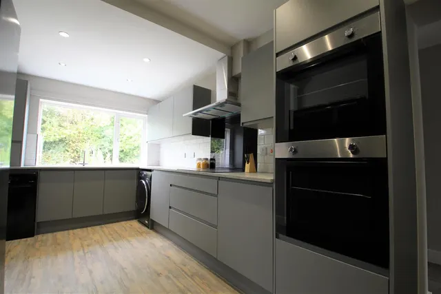 Becketts Park Crescent, Headingley, LS6, photo 3