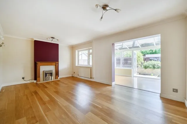 Minstead Drive, Yateley, GU46, photo 2