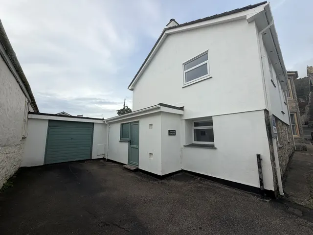 3 bedroom house, Marazion, TR17