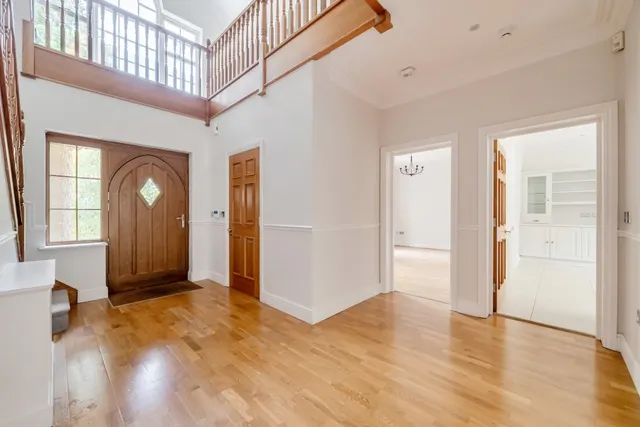 Cavendish Road, Weybridge, KT13, photo 2