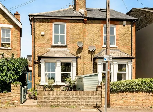 Rowlls Road, Kingston Upon Thames, KT1, photo 1