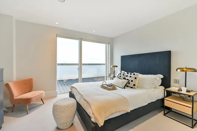 Flat 40, Kent Court, HOUNSLOW, photo 1
