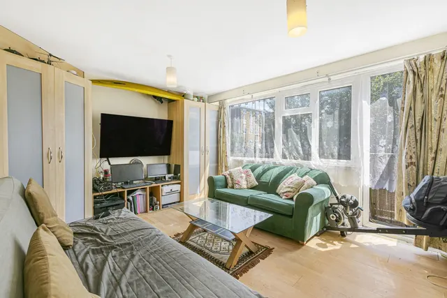 Photo 2 — Frensham Drive, New Addington